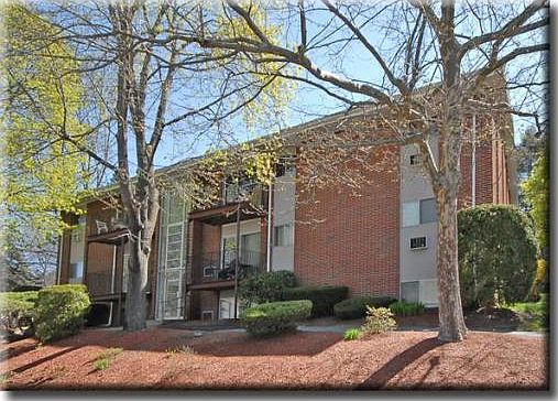 1st image of 9 Longwood Dr