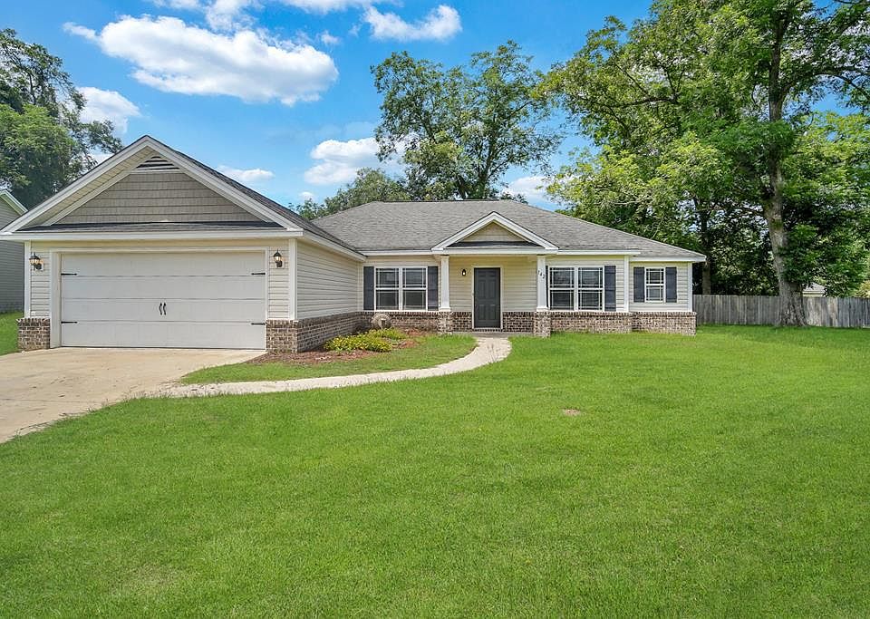 1st image of 142 Auburn Cir