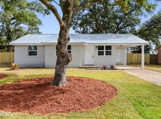 162 Holiday Ave, Pass Christian, MS 39571