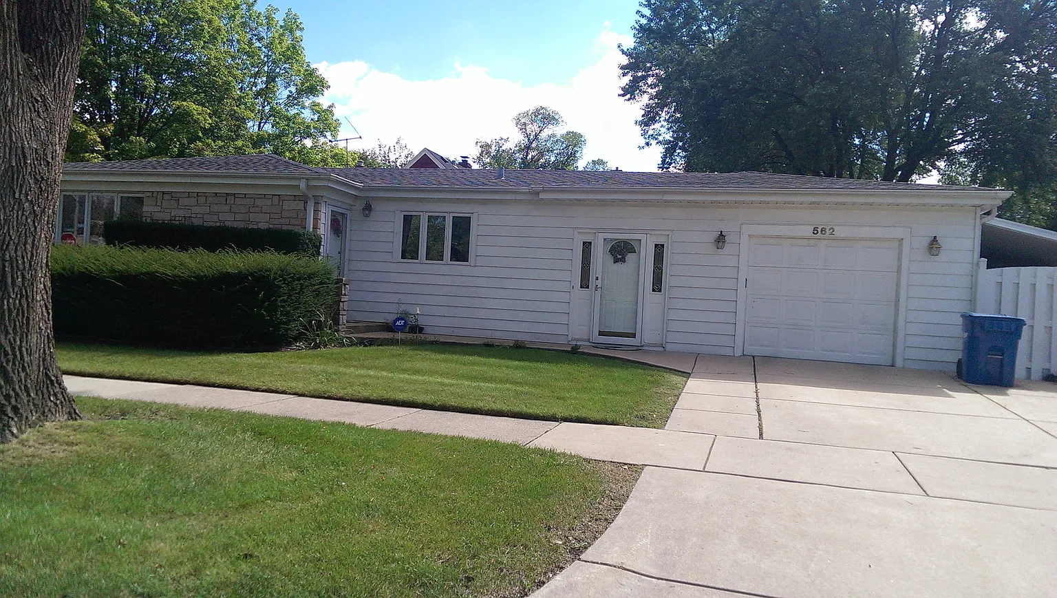 562 S Bryan St photo 1