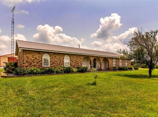 3210 Cottonwood Rd, Carrier Mills, IL 62930