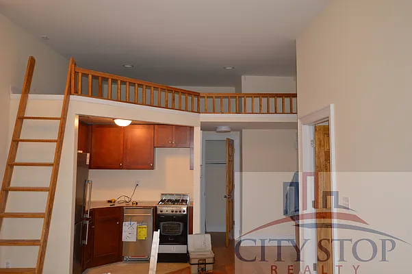 Rented by City Stop Realty | media 1