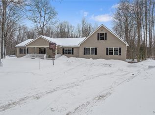 25 Beach Rd, Cleveland, NY 13042