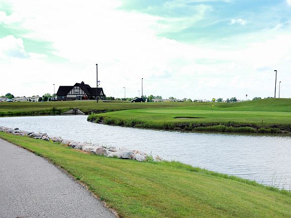 Overlooks Golf Course