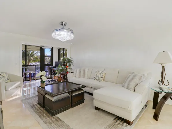 235 Bay Colony Drive N, Juno Beach, FL 33408
