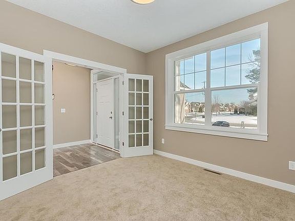 4th image of Xxx 193rd Ln NW