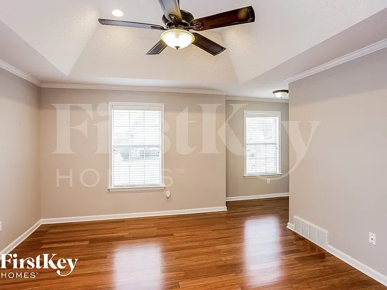 10258 Spruce Grove Ln — Photo 8
