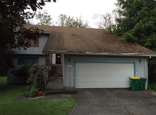 9925 SW Maplecrest Ct, Beaverton, OR 97008
