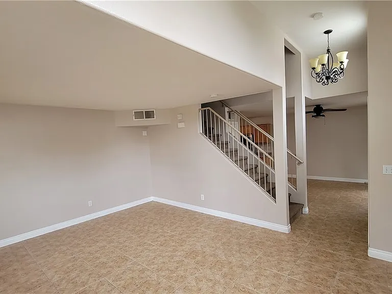 453 Temple Canyon Pl — Photo 6