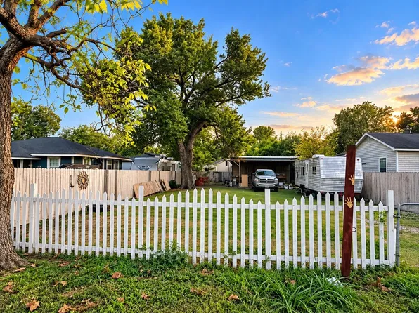 214 Georgia St, Houston, TX 77029