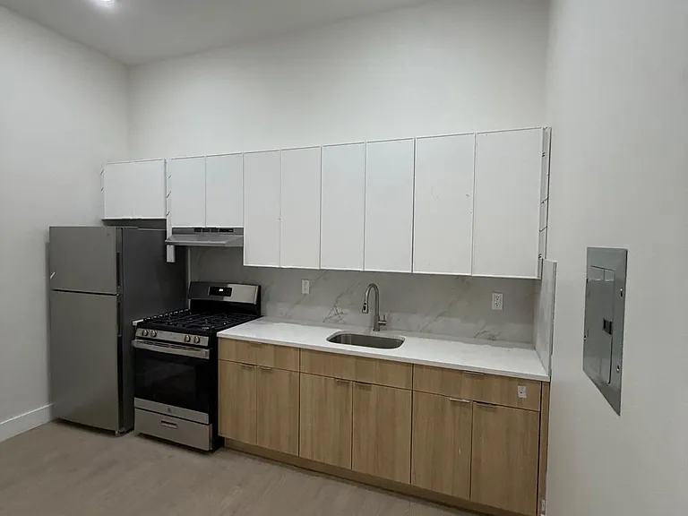 51 Lincoln Park #2D — Photo 3