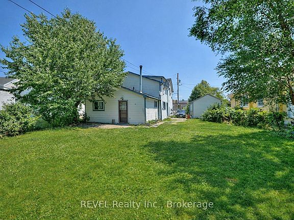 3rd image of 8 Pelham Rd