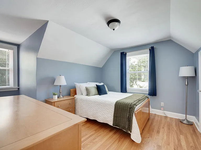 1114 Woodvale Dr — Photo 6