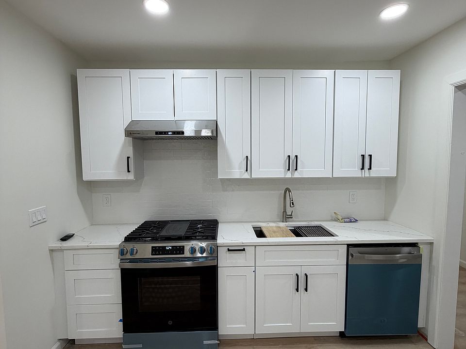 1st image of 60 Prospect Ter #2