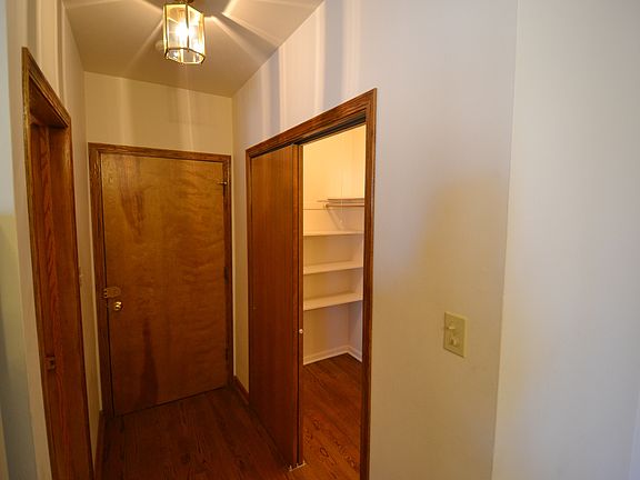 4th image of 4804 N Kedzie Ave APT 211