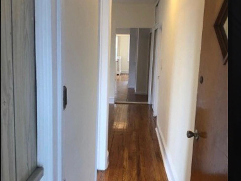 1st image of 2727 Laconia Ave
