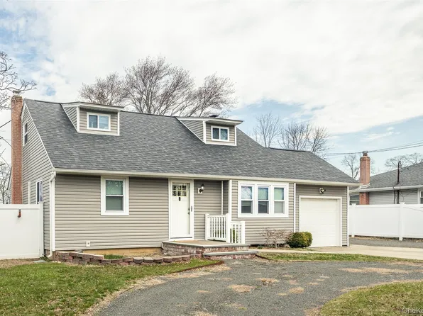 167 Union Avenue, Holbrook, NY 11741