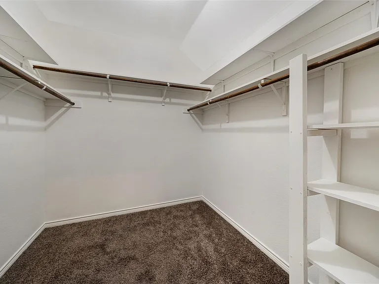 2920 Colorado Dr — Photo 16