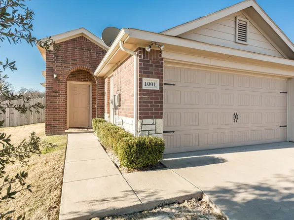 1001 Newcastle Dr, Weatherford, TX 76086