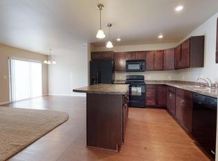 4017 29th St SE, Mandan, ND 58554