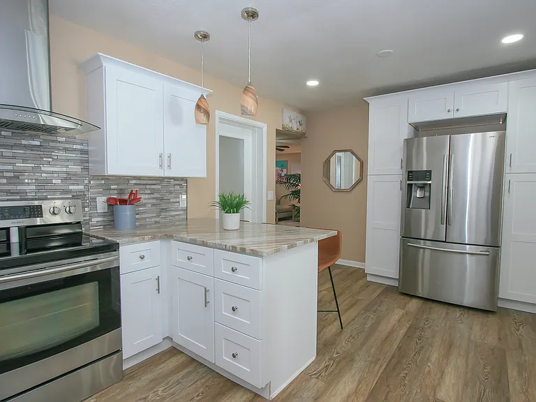 55 Velma Dr W — Photo 10