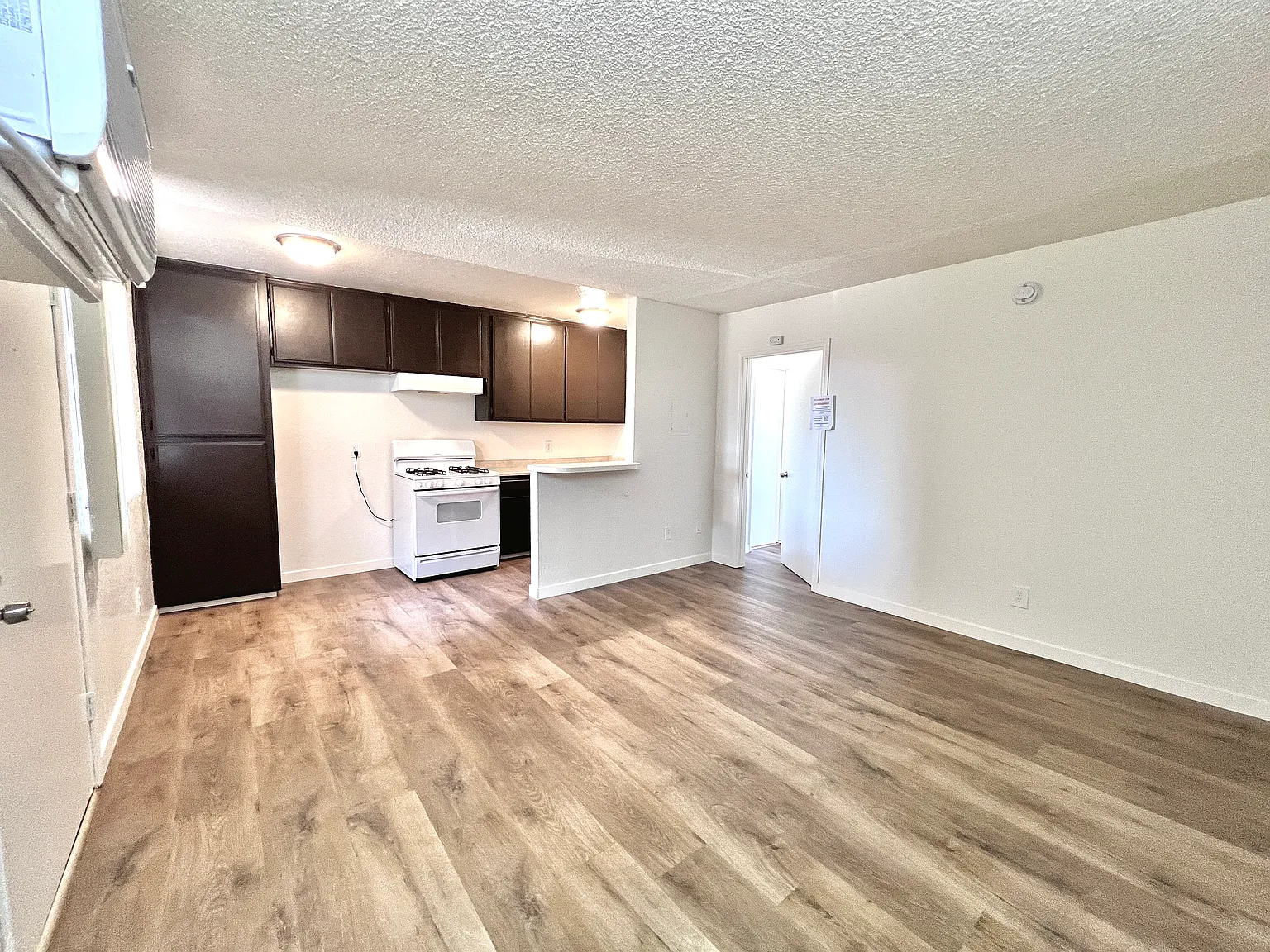 1 bed, 500 sqft, $1,725 — Photo 2
