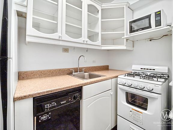 5th image of 408 W 57th St APT 3C
