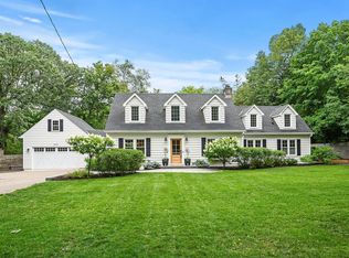 3819 Tonkawood Rd, Minnetonka, MN 55345