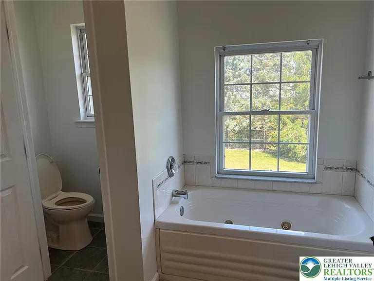 2593 Halleck Dr — Photo 29
