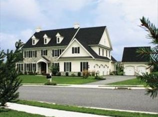 327 Millpond Dr, Lititz, PA 17543