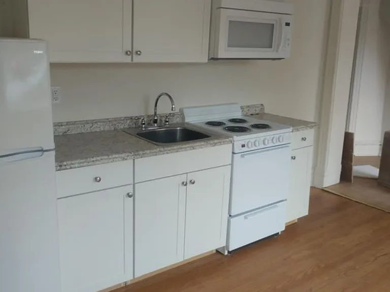 205 Church St #11 — Photo 5