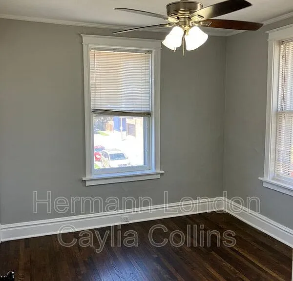 6918 Moellenhoff St #2F — Photo 4