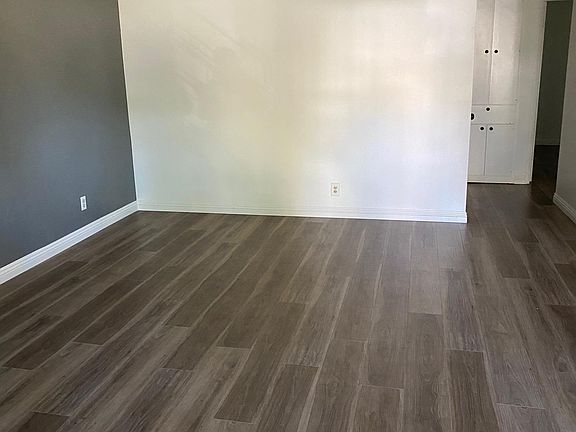 5th image of 11212 Benton St #11212