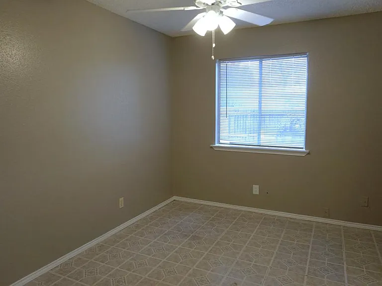 6320 Waddesdon Wood — Photo 19