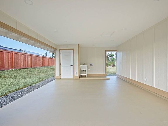 5th image of 16-2157 Rainbow Dr