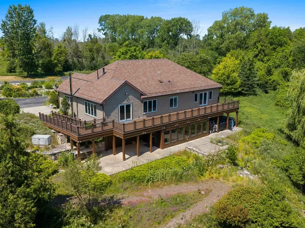 658 N Forest Dr, Forestville, WI 54213