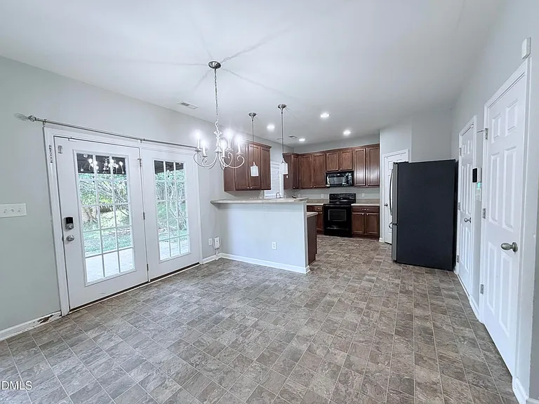 536 Gooseberry Dr — Photo 4
