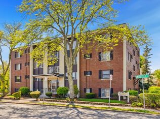 50 Tuttle St APT 10, Wakefield, MA 01880