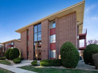 15808 Terrace Dr UNIT 1, Oak Forest, IL 60452