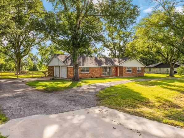 16011 Highway 36, Needville, TX 77461