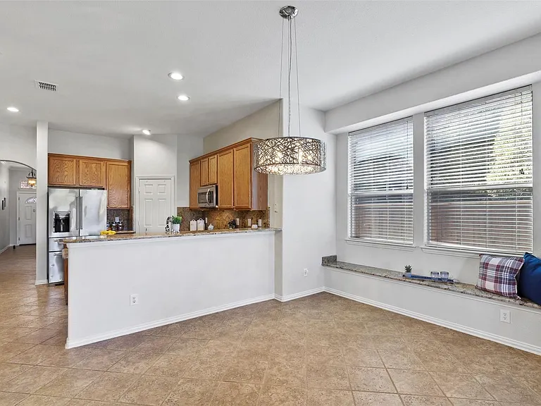 11086 Mansfield Dr — Photo 7