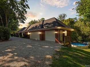 146 S Rogers St, Northville, MI 48167