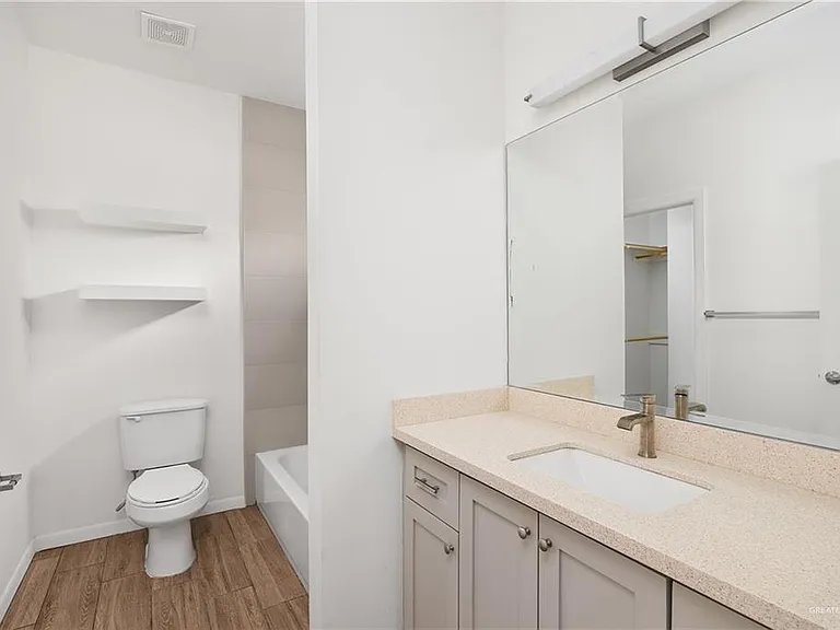 524 S King Rd #12 — Photo 12