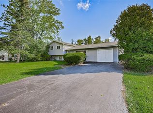 86 Patrician Dr, Rochester, NY 14623