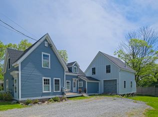 16 Cross St, Camden, ME 04843