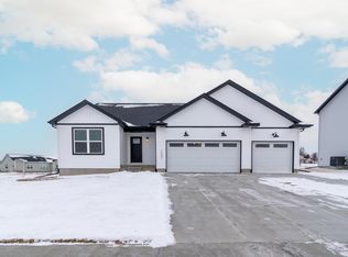 1337 Partridge Ln, Waterloo, IA 50701