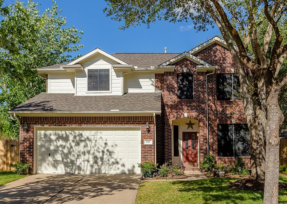 1st image of 802 Featherbrook Ct