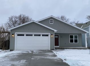 1327 Wells St, Port Huron, MI 48060