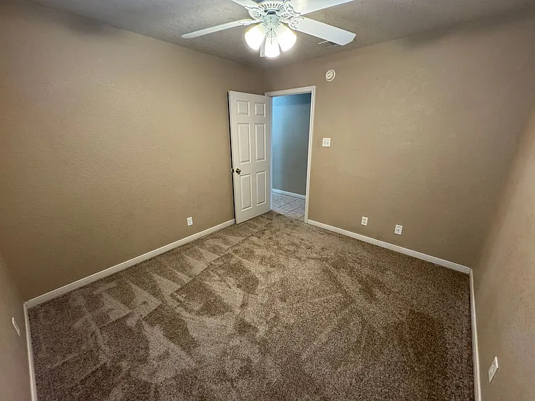 Sales--4706 John David — Photo 11
