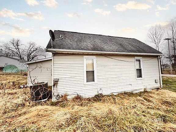 5th image of 110 Wood Ave